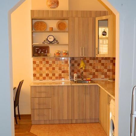 Apartment On Aleksandr Pushkin Street Tbilisi Ngoại thất bức ảnh