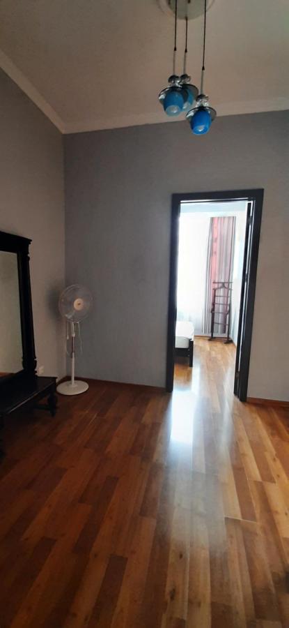 Apartment On Aleksandr Pushkin Street Tbilisi Ngoại thất bức ảnh